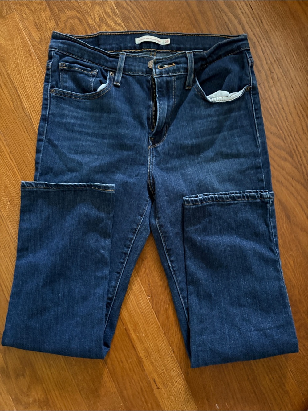 Levi's Women's High Rise Straight Crop jeans